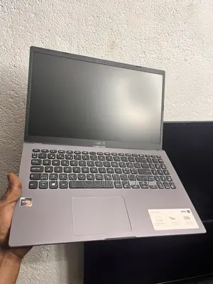 Laptop Asus Vivobook 15 8GB AMD Ryzen 5 SSD 512GB