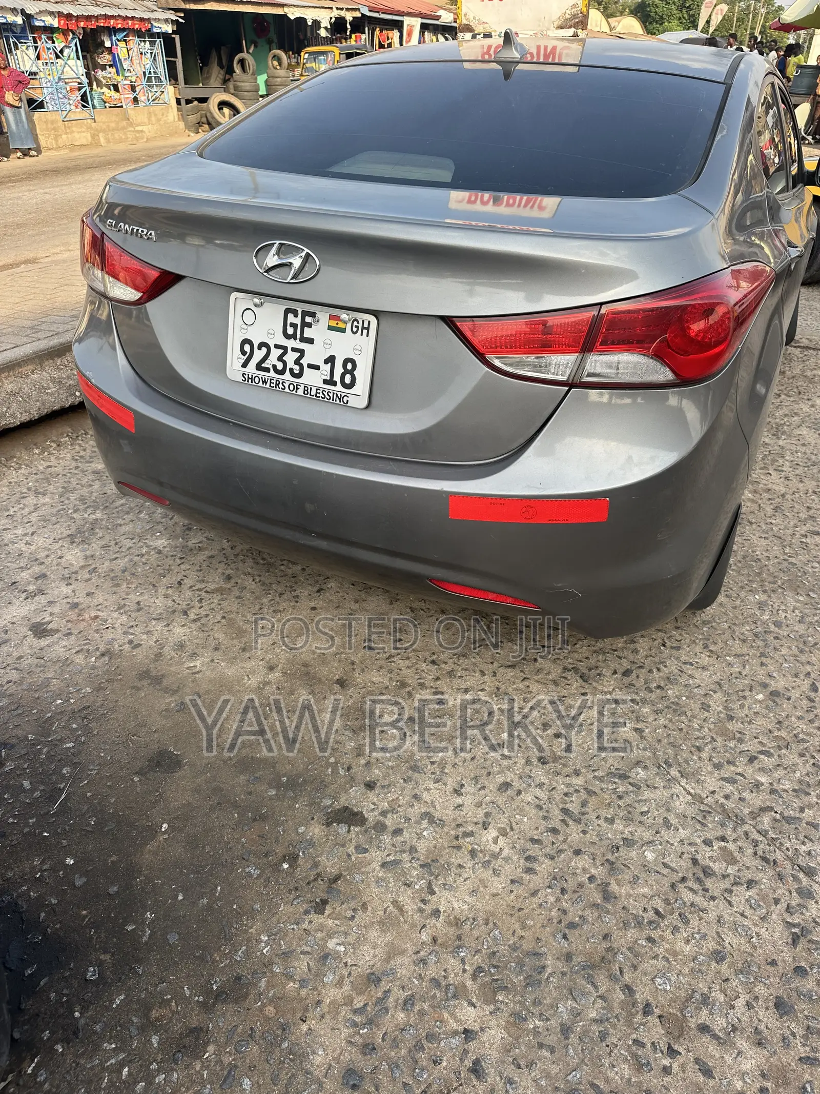 Hyundai Elantra GLS Sedan FWD (1.8L 4cyl 6A) 2013 Gray