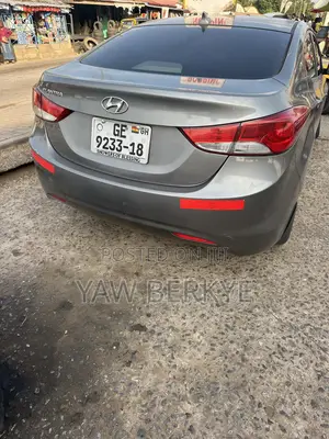 Hyundai Elantra GLS Sedan FWD (1.8L 4cyl 6A) 2013 Gray