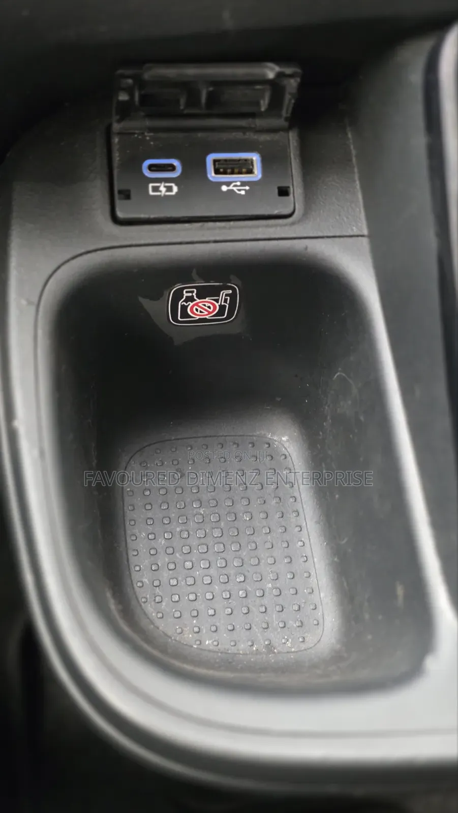 Toyota Sienta 2023 Gray
