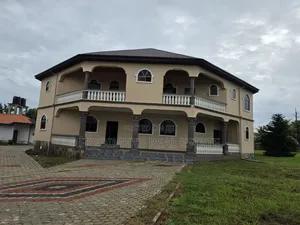 12bdrm House in Fredimens Real, Atwima Nwabiagya for sale