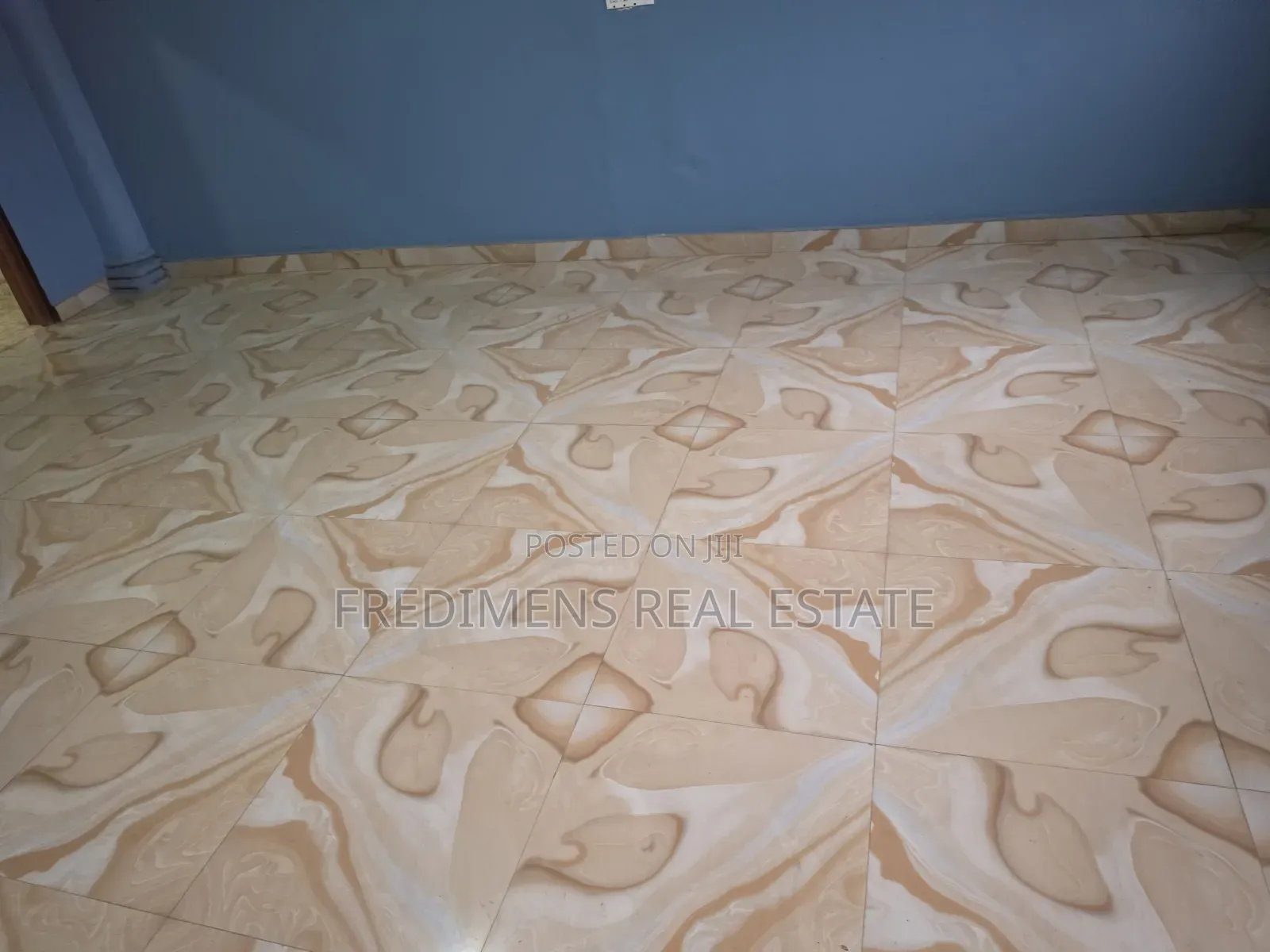 12bdrm House in Fredimens Real, Atwima Nwabiagya for sale