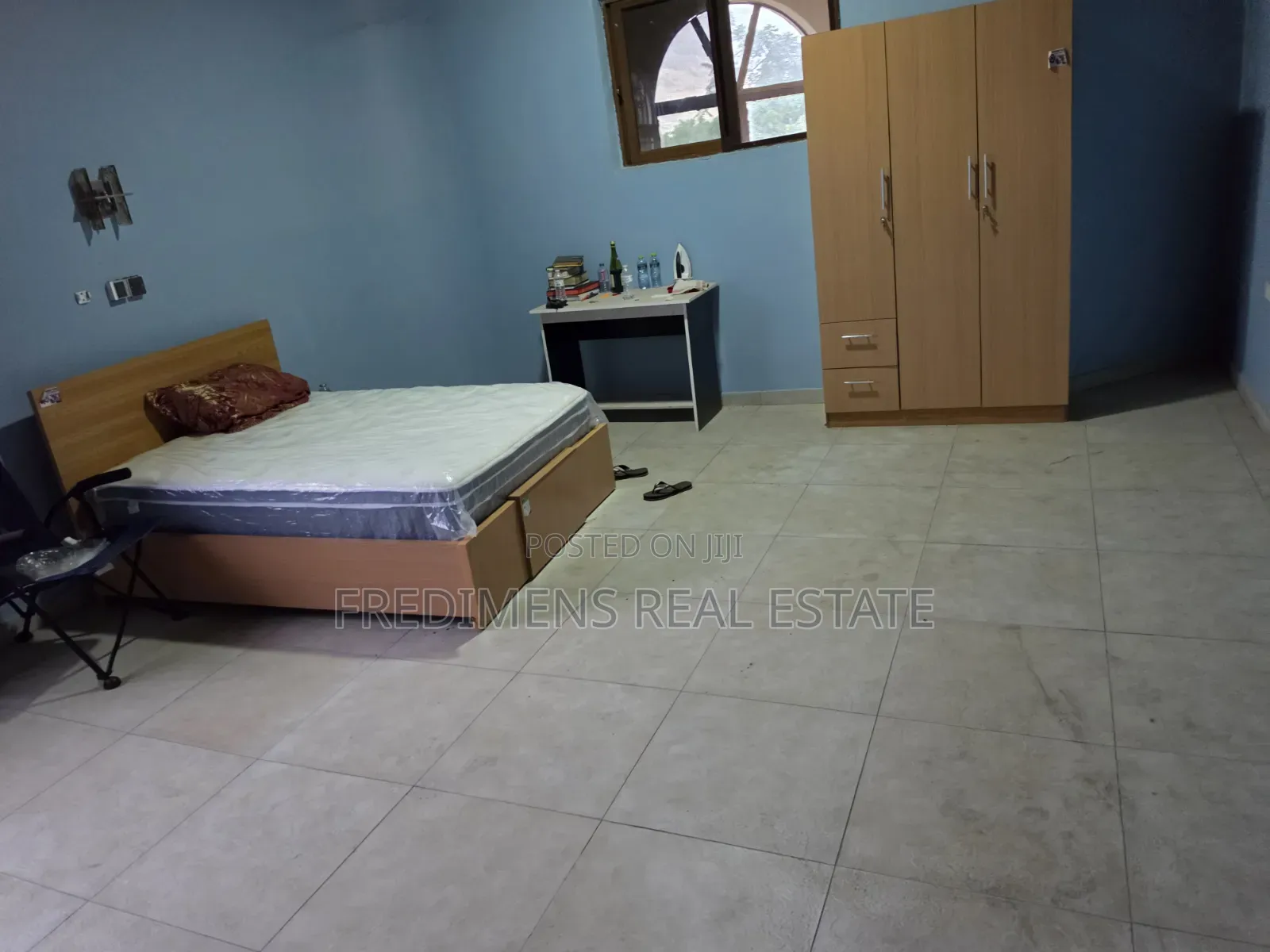 12bdrm House in Fredimens Real, Atwima Nwabiagya for sale