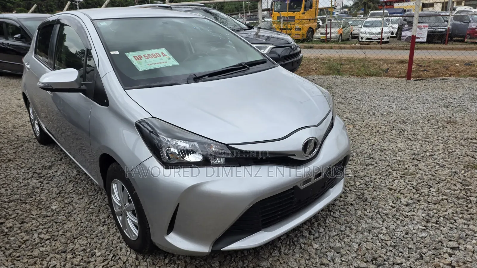 Toyota Vitz 2014 Silver