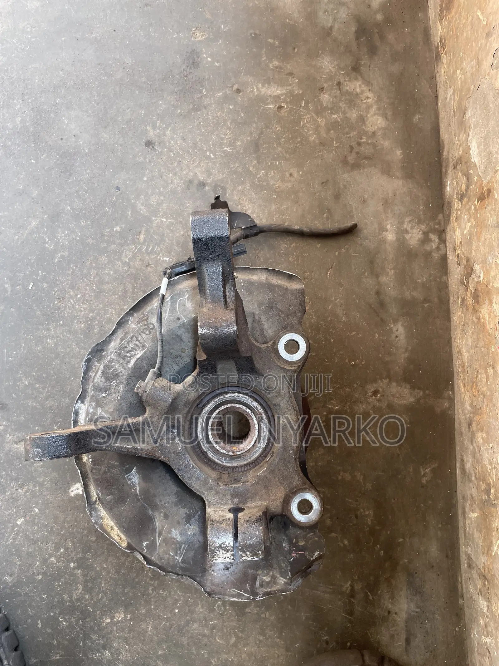 Mitsubishi Outlander 2016 Front Hub