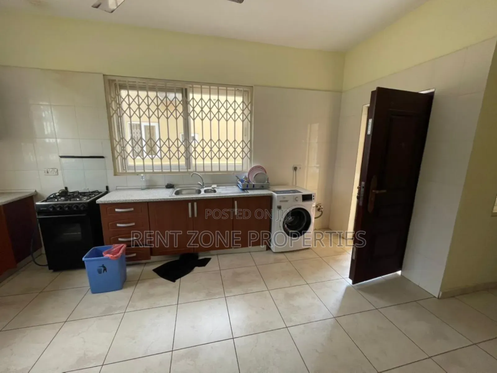 Furnished 4bdrm Maisonette in Achimota for rent
