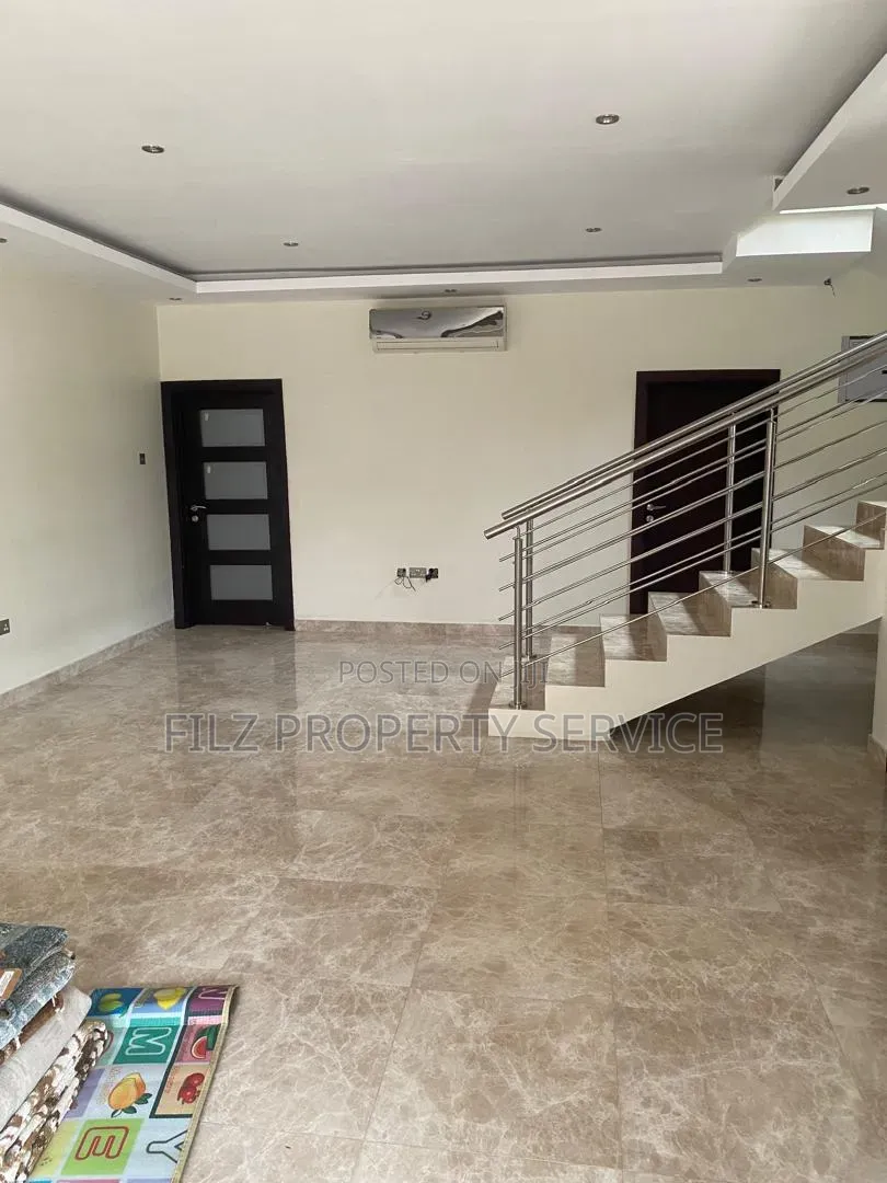 4bdrm House in Kayboat, Parakuo Estate for rent
