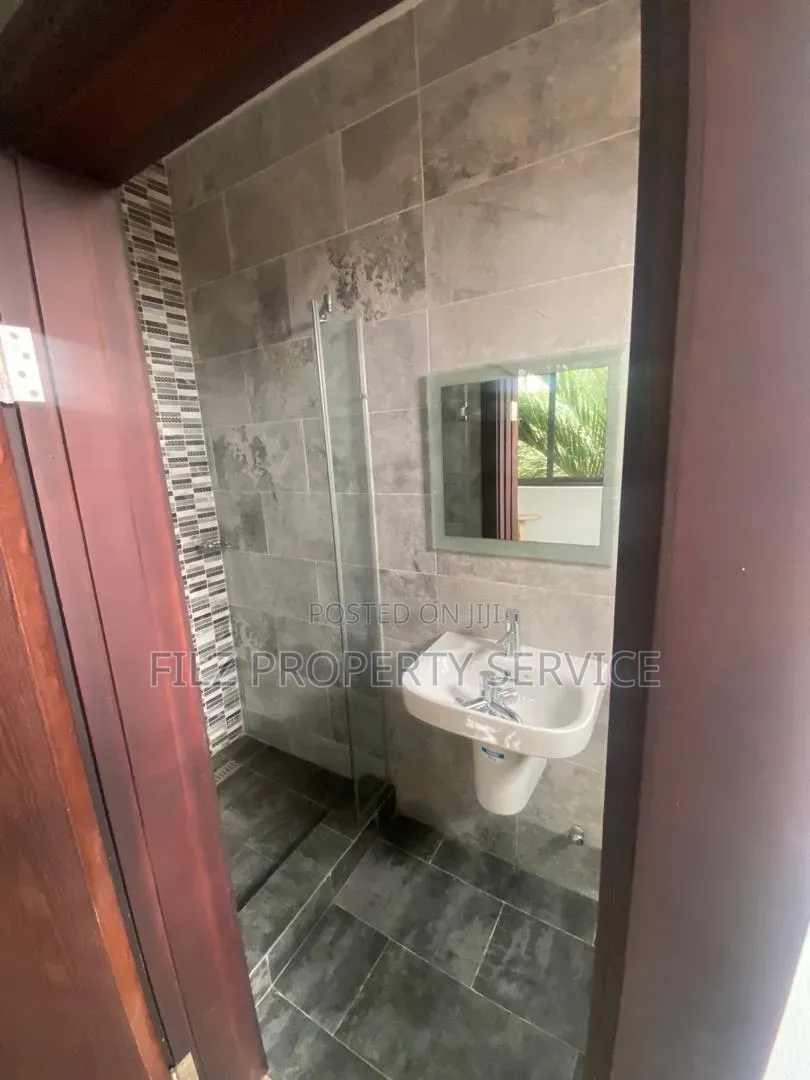 4bdrm House in Kayboat, Parakuo Estate for rent