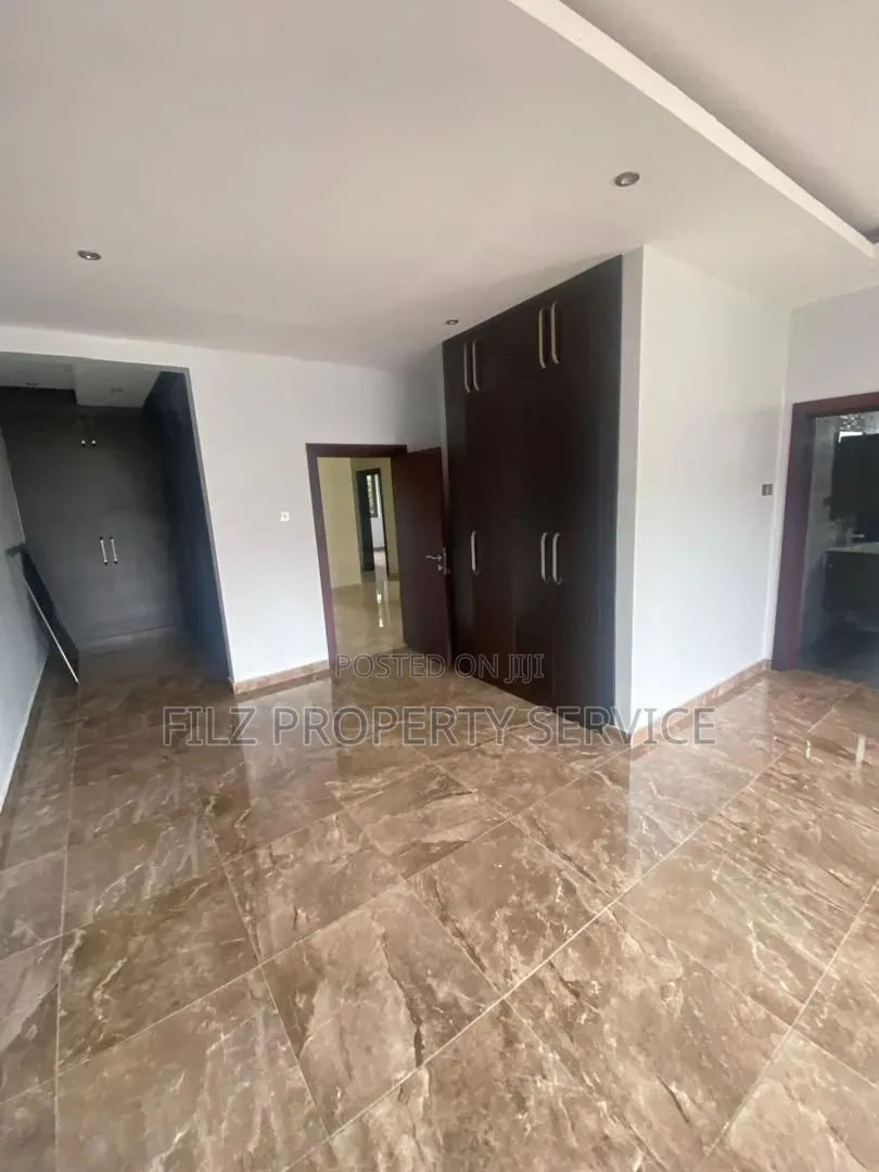 4bdrm House in Kayboat, Parakuo Estate for rent
