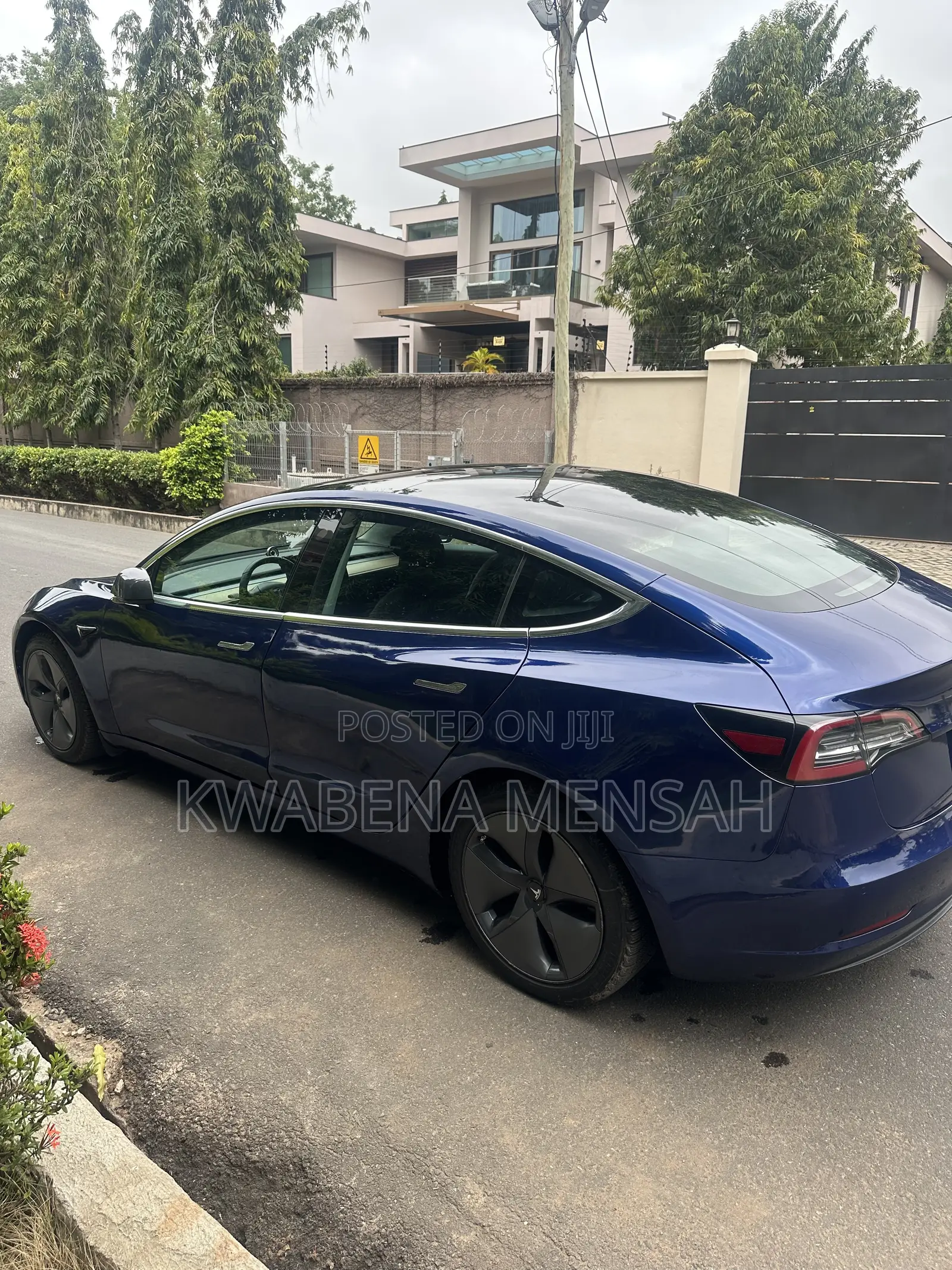 Tesla Model 3 Standard Range Plus RWD 2019 Blue