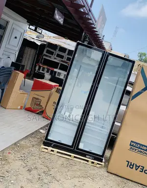 Newest Update Pearl PVC-801-27AA 690-Litre Door Glass Display Fridge