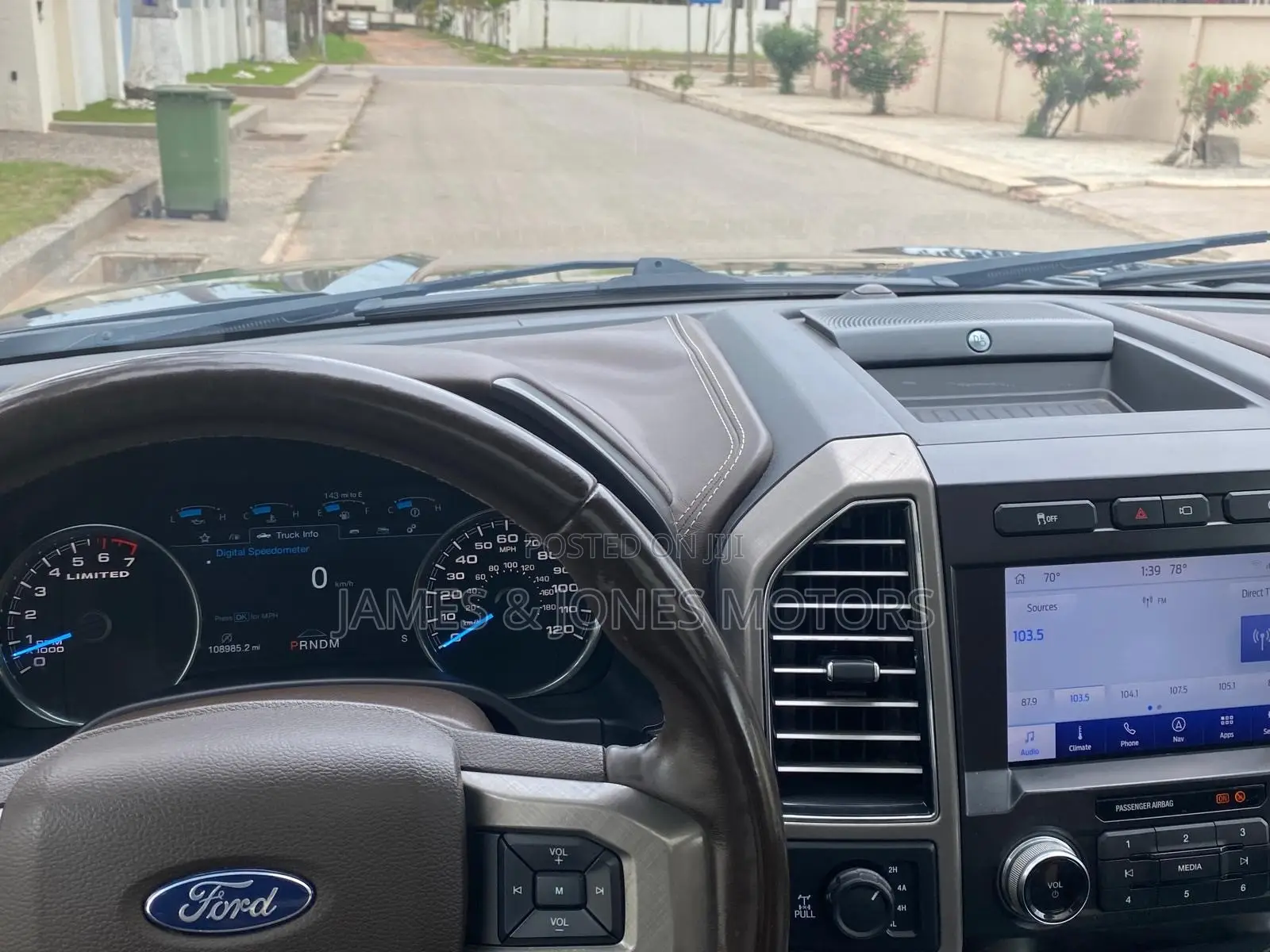 Ford F-150 Limited 4x4 SuperCrew Cab Styleside 5.5 ft. box 145 in. WB