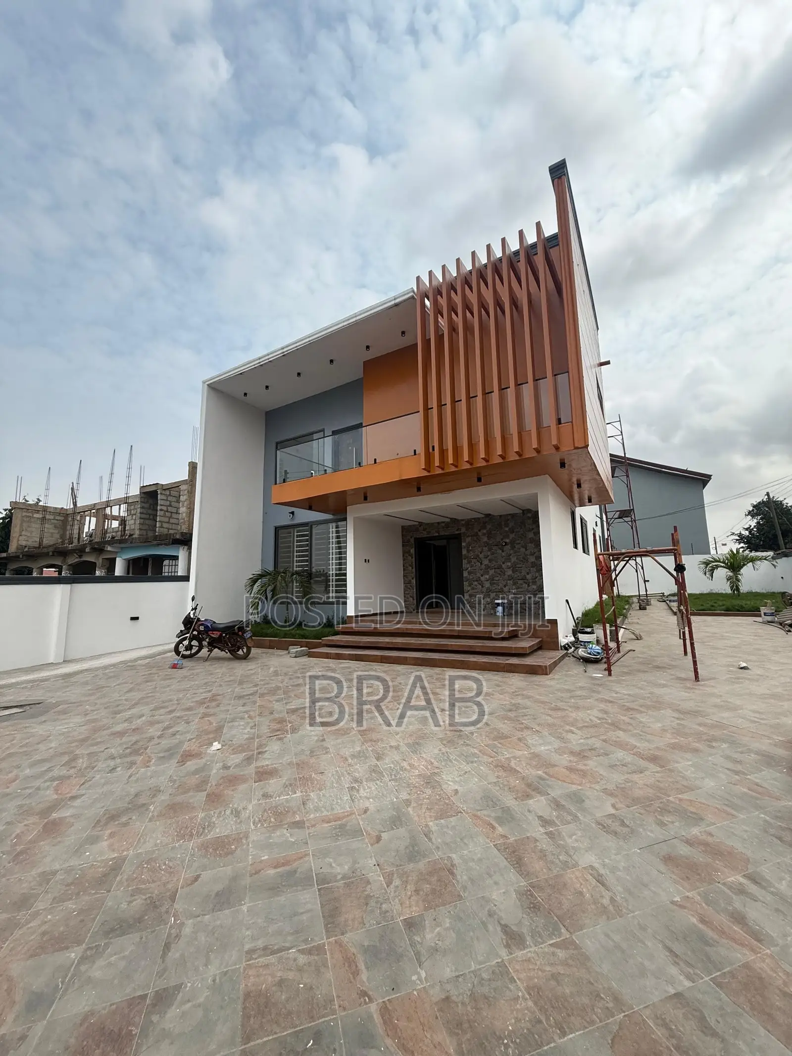4bdrm House in Accra Metropolitan for sale