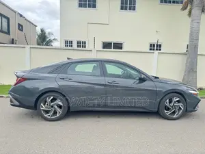 Hyundai Elantra SEL Sport IVT 2025 Gray