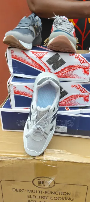 New Balance Sneaker