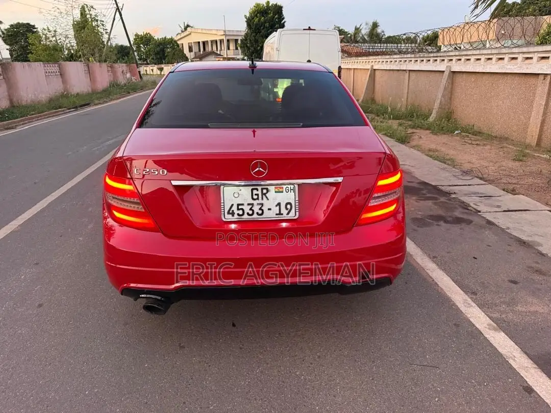 Mercedes-Benz C250 2014 Red