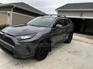 Toyota RAV4 LE 2022 Gray