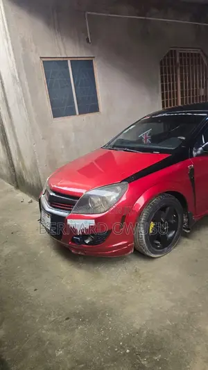 Saturn Astra 2008 Red