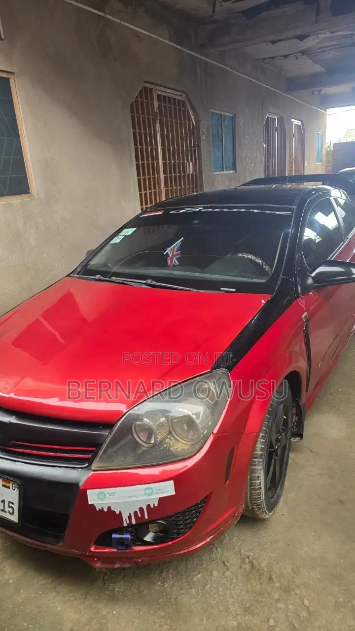 Saturn Astra 2008 Red