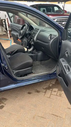 Nissan Sentra 2012 Blue