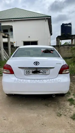 Toyota Yaris 2012 White