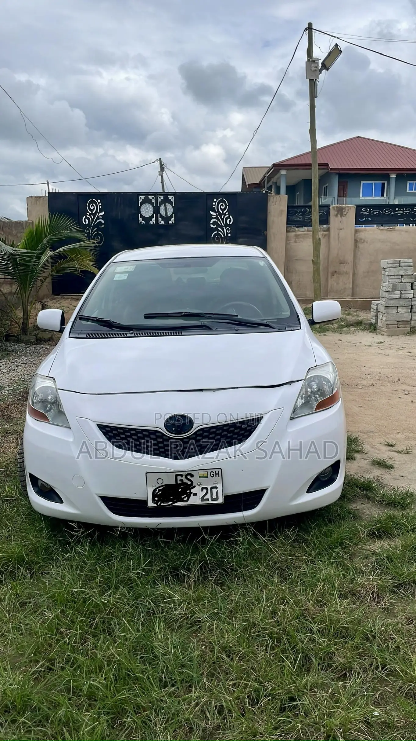 Toyota Yaris 2012 White