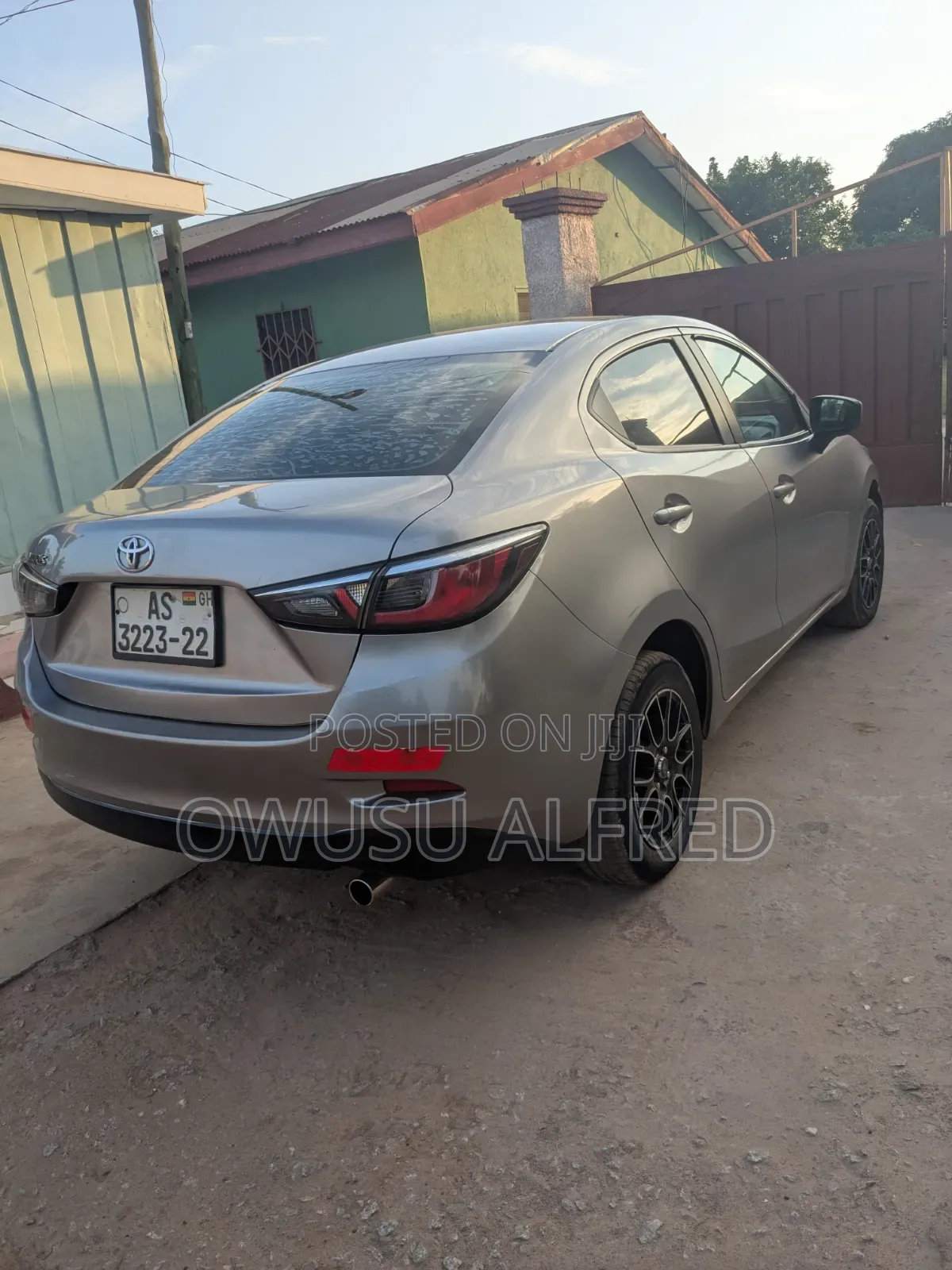Toyota Yaris iA 1.5 FWD 2016 Gray