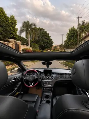 Mercedes-Benz GLA 250 2019 Red