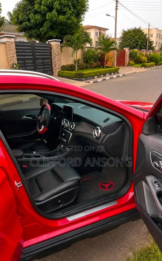 Mercedes-Benz GLA 250 2019 Red