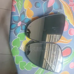 Toyota Vitz Side Mirror Glass