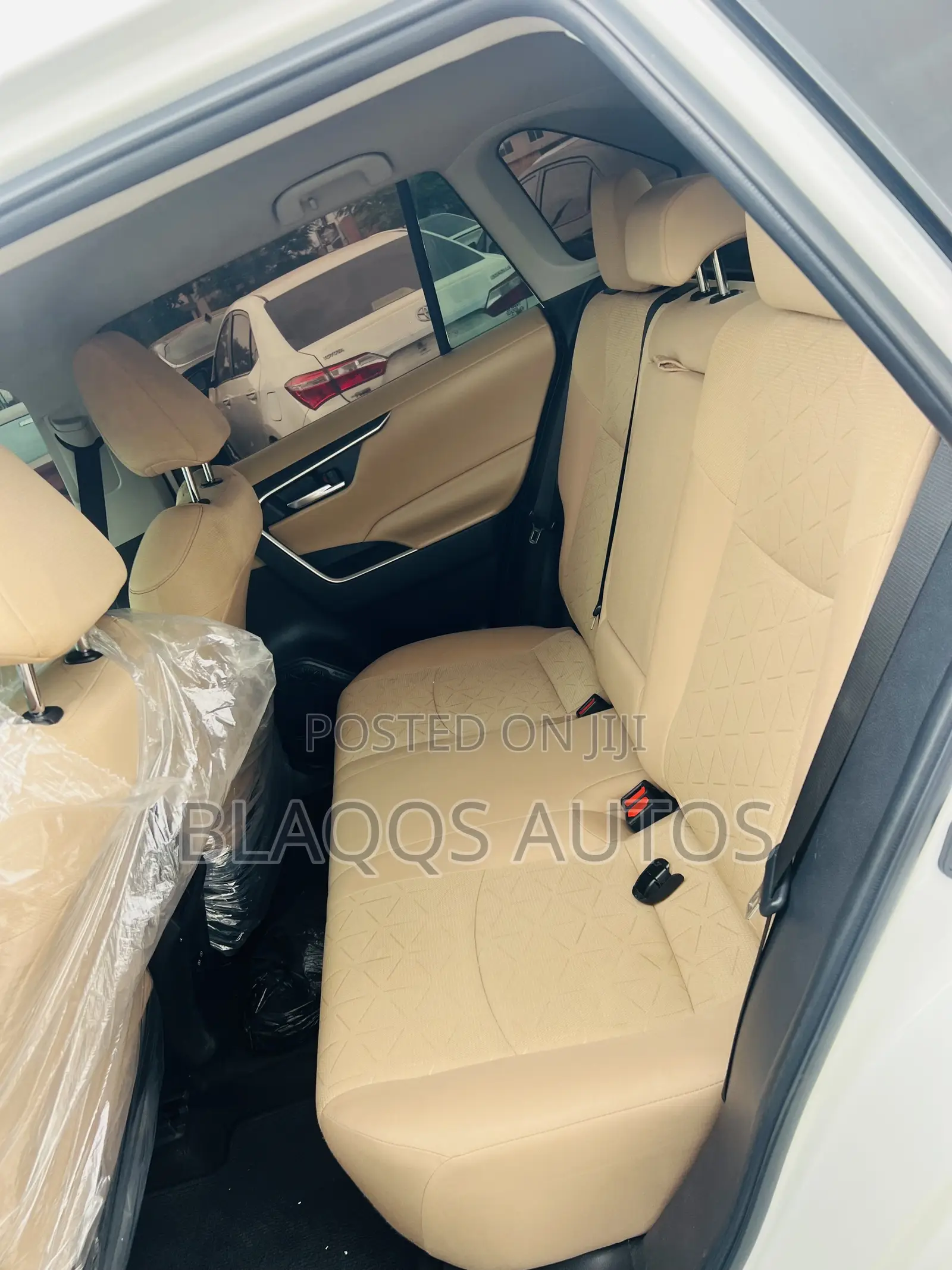 Toyota RAV4 2023 White