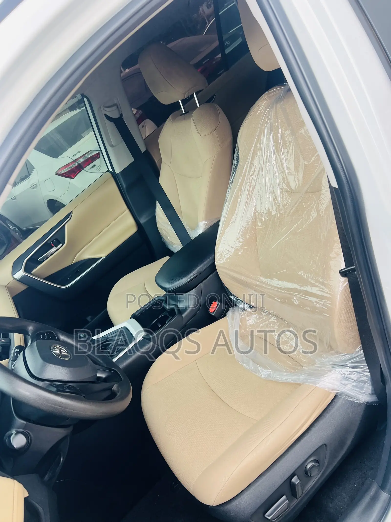 Toyota RAV4 2023 White