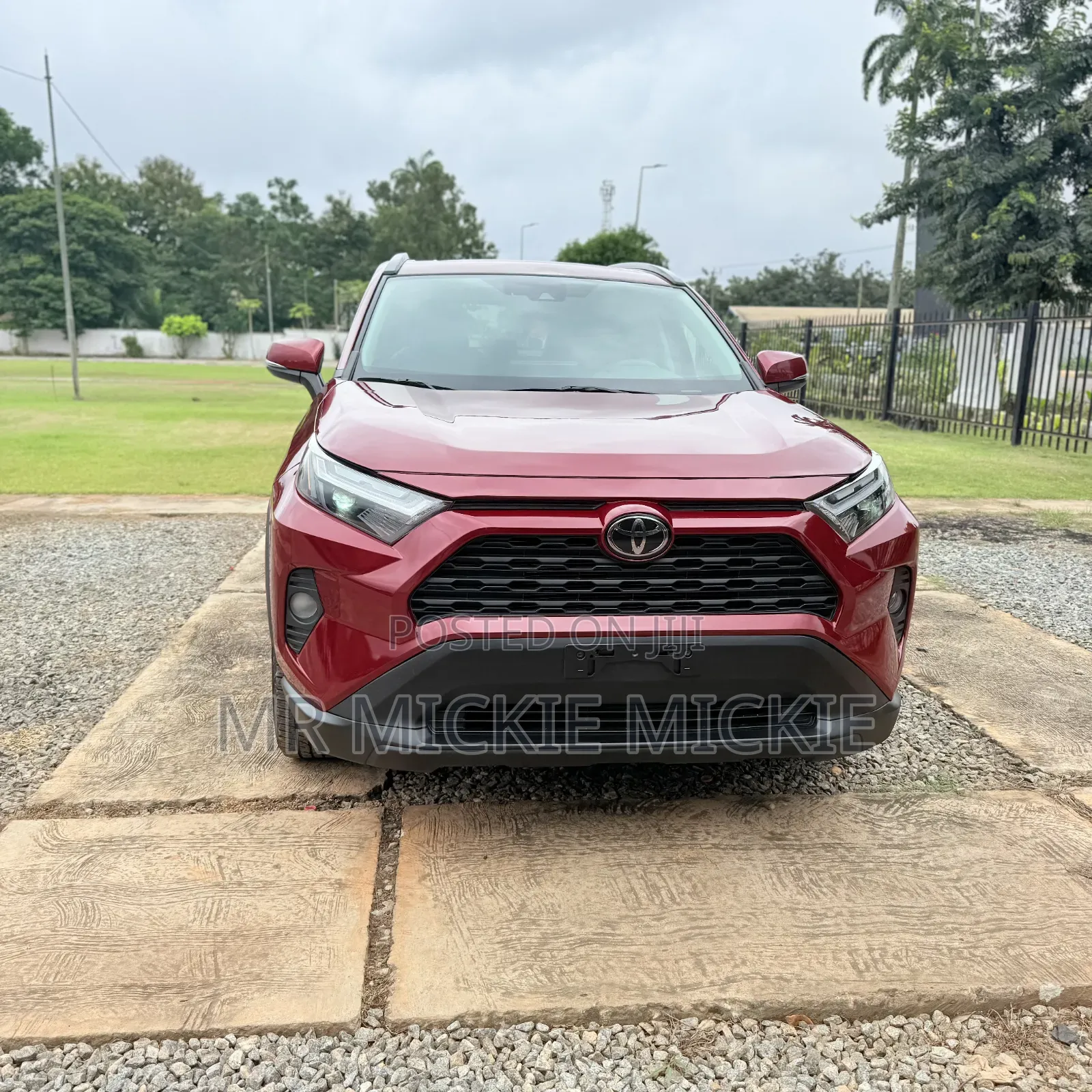 Toyota RAV4 XLE Premium AWD 2020 Red