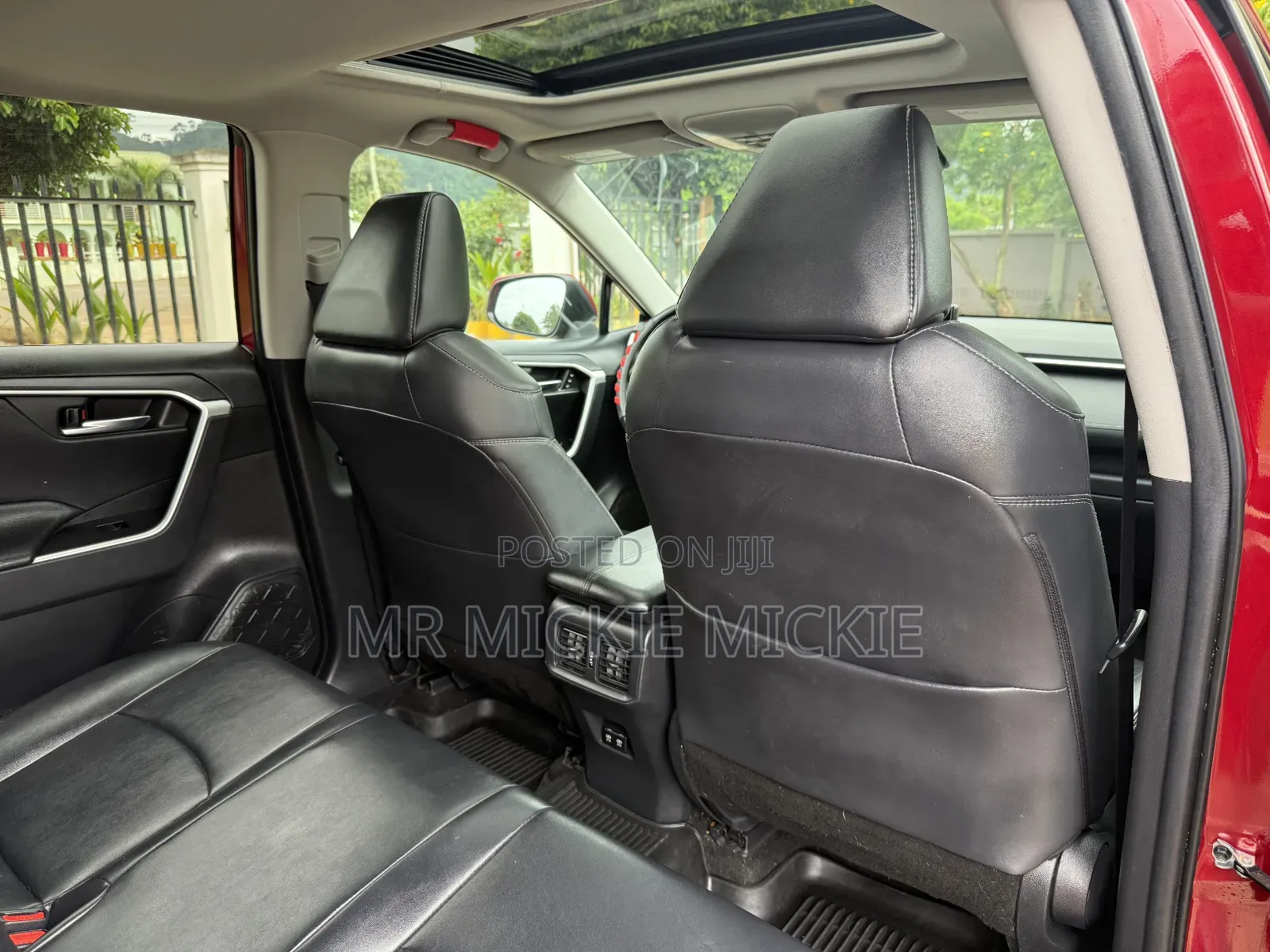 Toyota RAV4 XLE Premium AWD 2020 Red