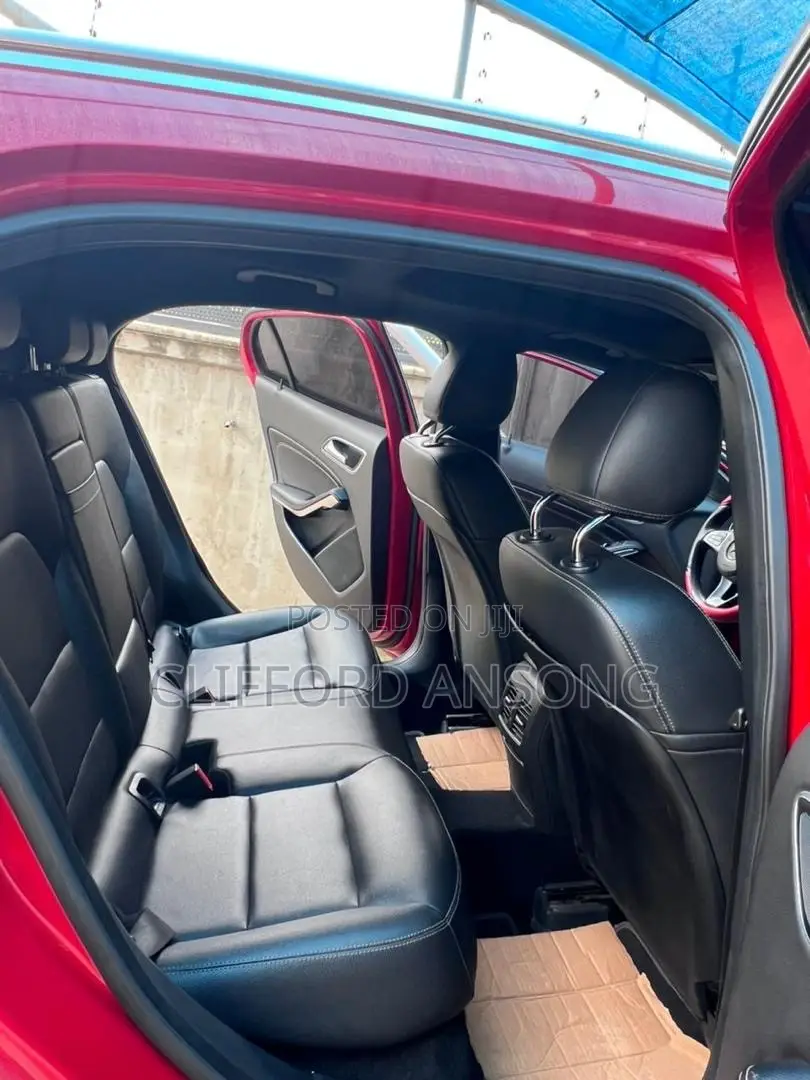 Mercedes-Benz GLA 250 2019 Red