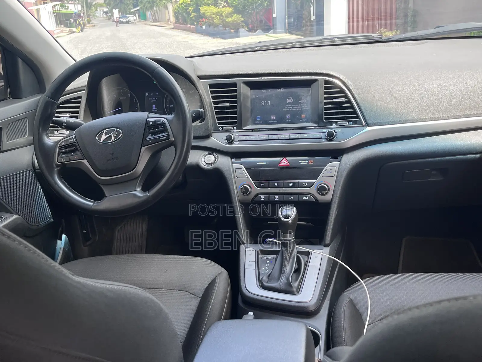 Hyundai Elantra Limited Sedan FWD (2.0L 4cyl 6A) 2017 Black