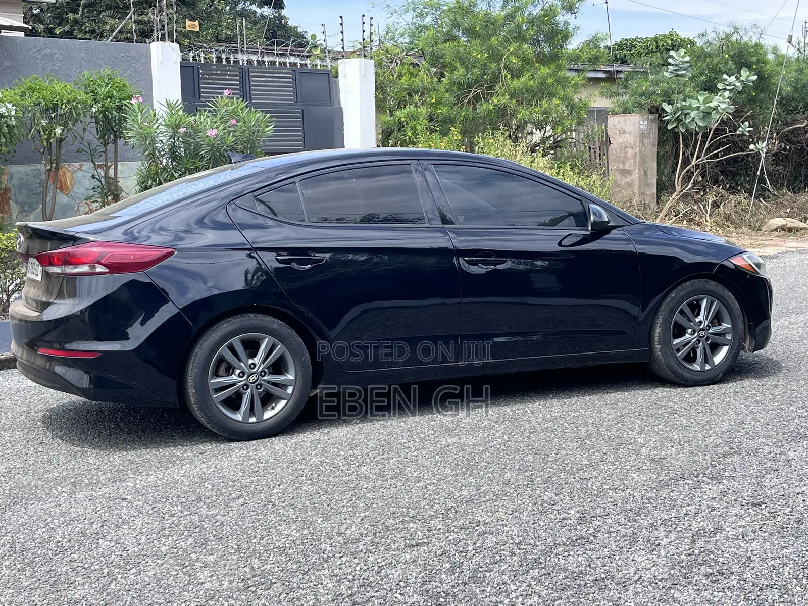Hyundai Elantra Limited Sedan FWD (2.0L 4cyl 6A) 2017 Black