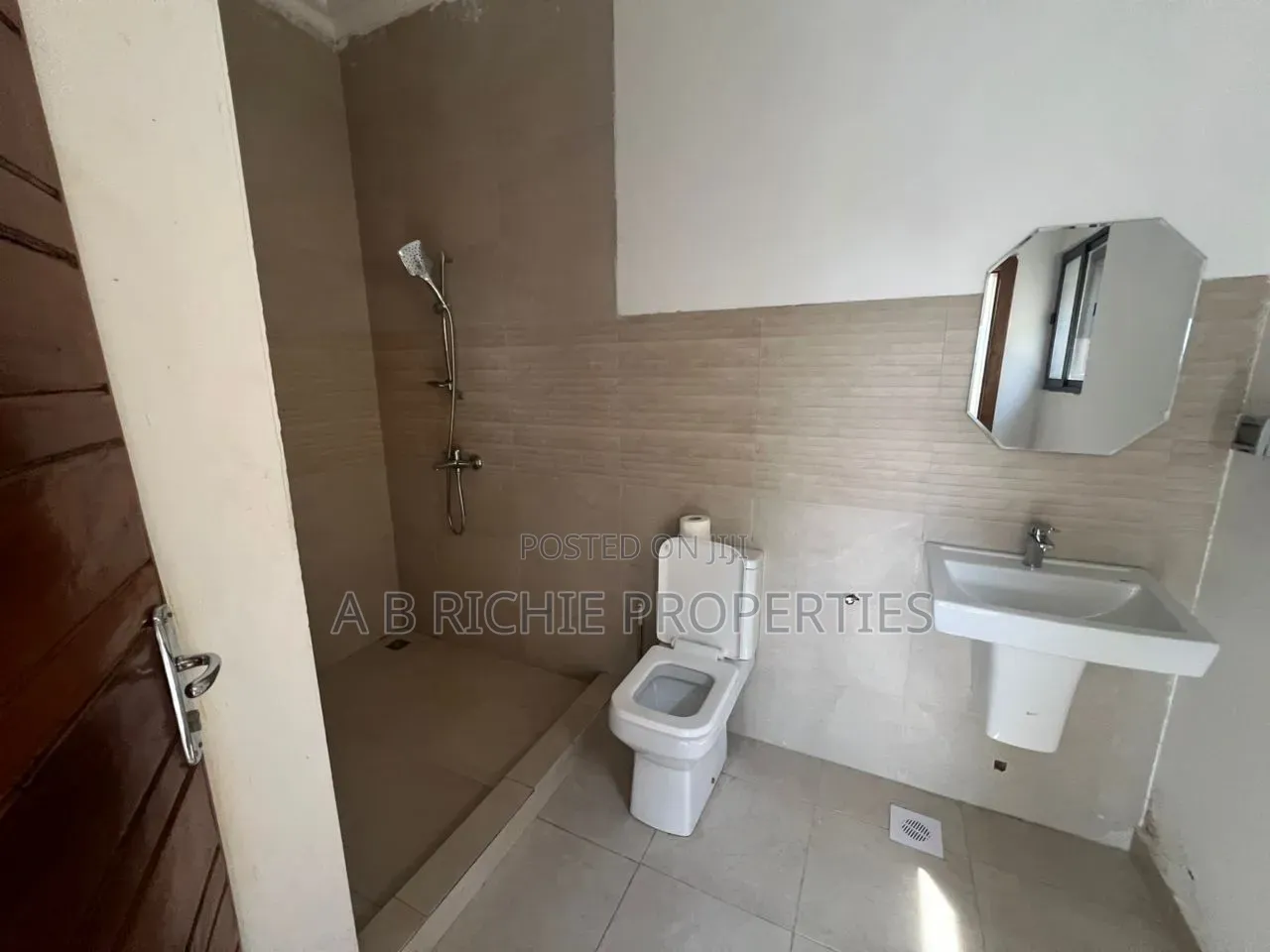 2bdrm House in Ab Richie Properties, Tseaddo for rent