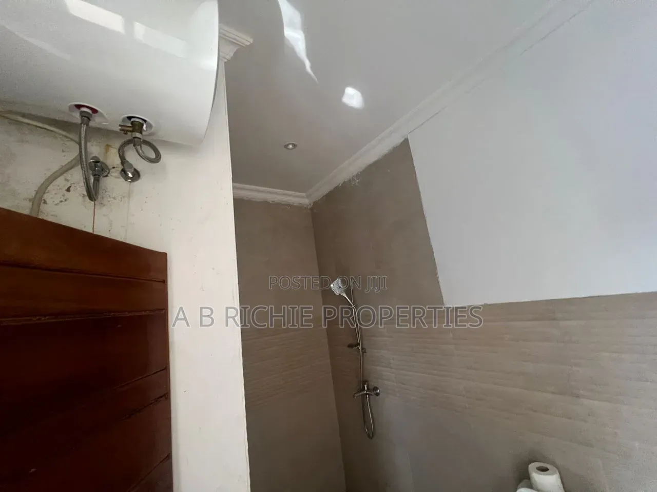 2bdrm House in Ab Richie Properties, Tseaddo for rent