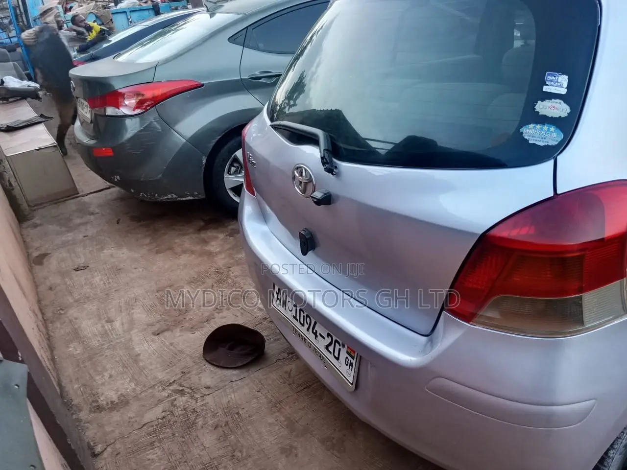 Toyota Vitz 1.3 FWD 5dr 2010 Silver