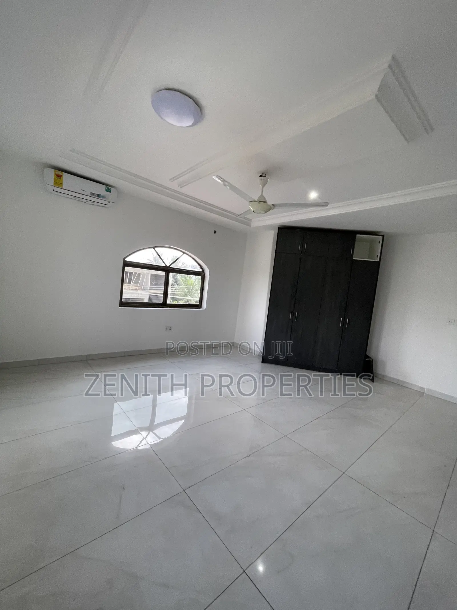 3bdrm Apartment in Zenith Realty, American House for sale