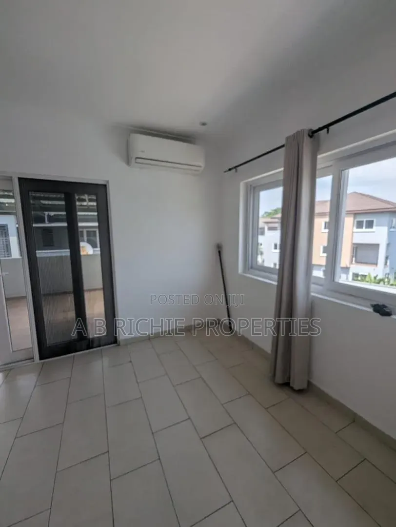4bdrm Townhouse / Terrace in Ab Richie Properties, US Embassy Area