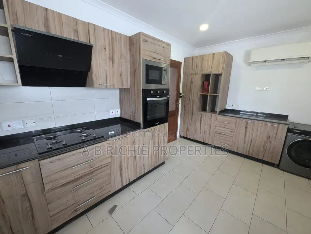 4bdrm Townhouse / Terrace in Ab Richie Properties, US Embassy Area