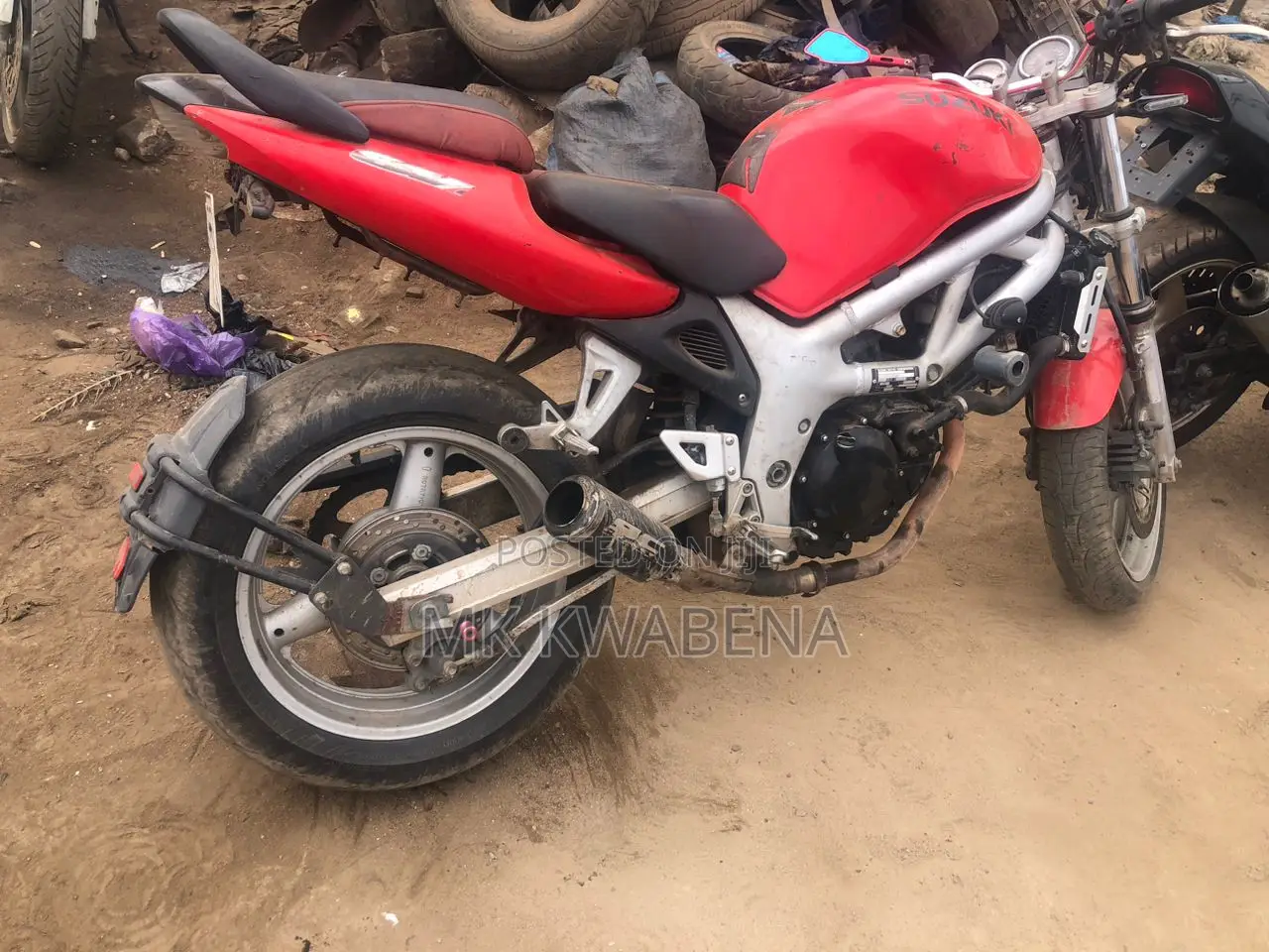 Suzuki SFV650 2020 Red