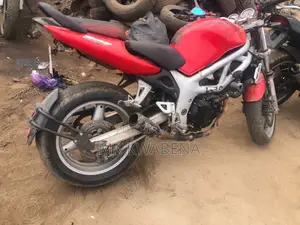 Suzuki SFV650 2020 Red