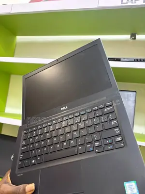 Laptop Dell Latitude 7390 8GB Intel Core i5 SSD 6T