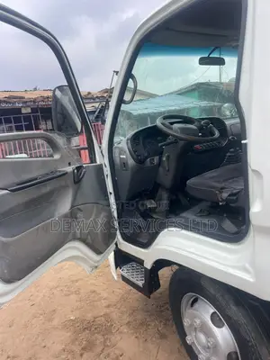 Hyundai Mighty 2004 Model