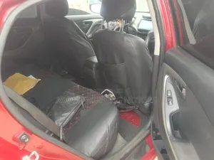 Hyundai Elantra 2013 Red
