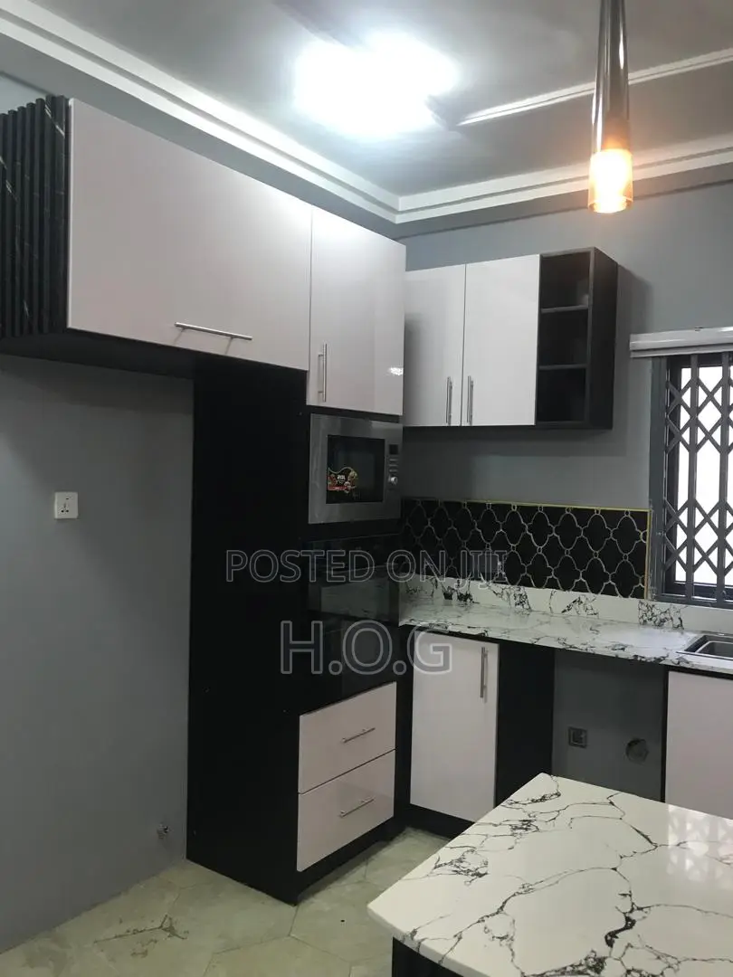 2bdrm Townhouse / Terrace in H. O. G Agency, Nmai-Dzorn for rent
