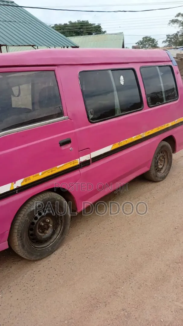 Mitsubishi L300 1999 Pink
